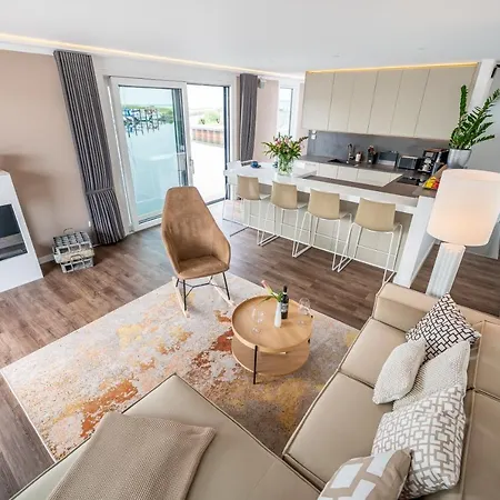 200 Qm Schwimmendes Penthouse 船上ホテル *