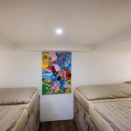 200 Qm Schwimmendes Penthouse